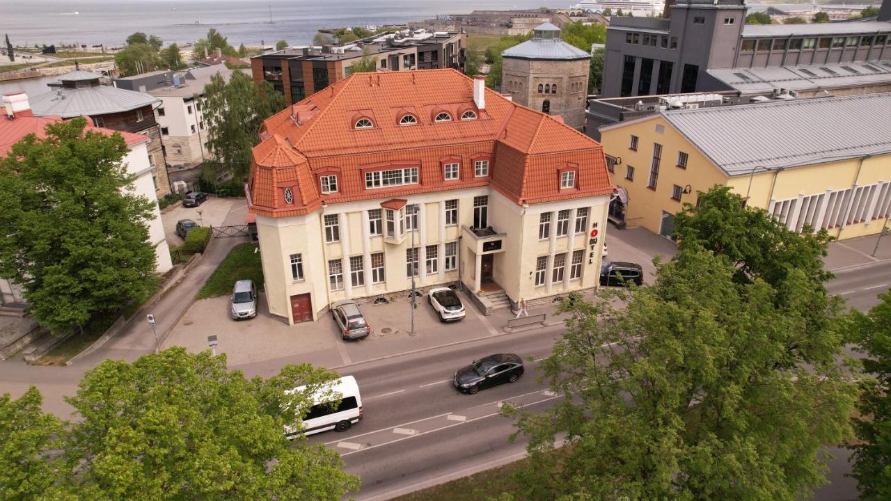 Hostel 16eur - Fat Margaret's