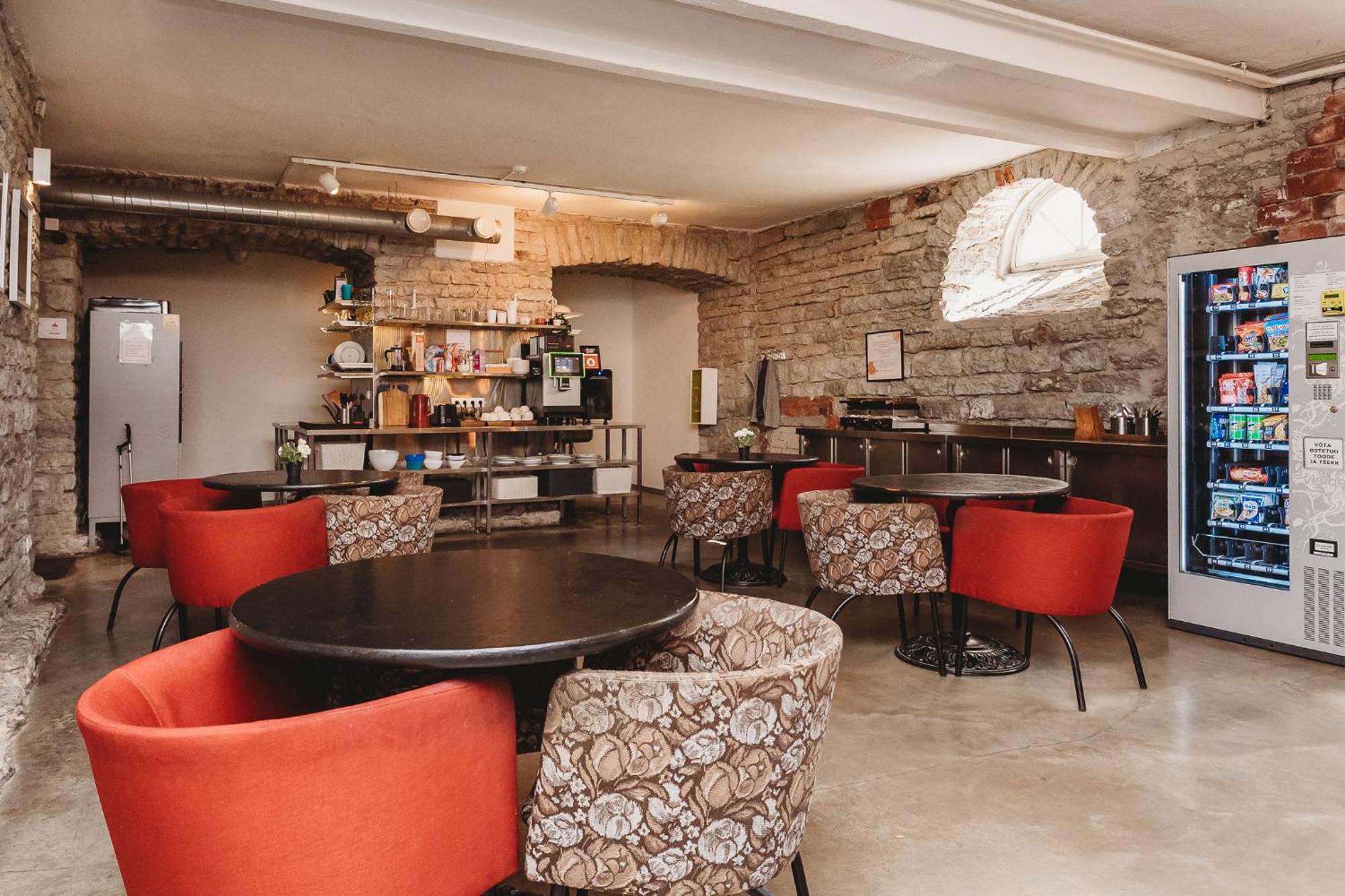 16eur - Fat Margaret's Hostel *